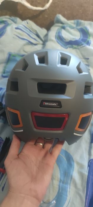 Велошолом  з пультом