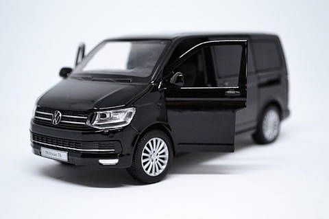 Машинка Volkswagen Multivan T6
