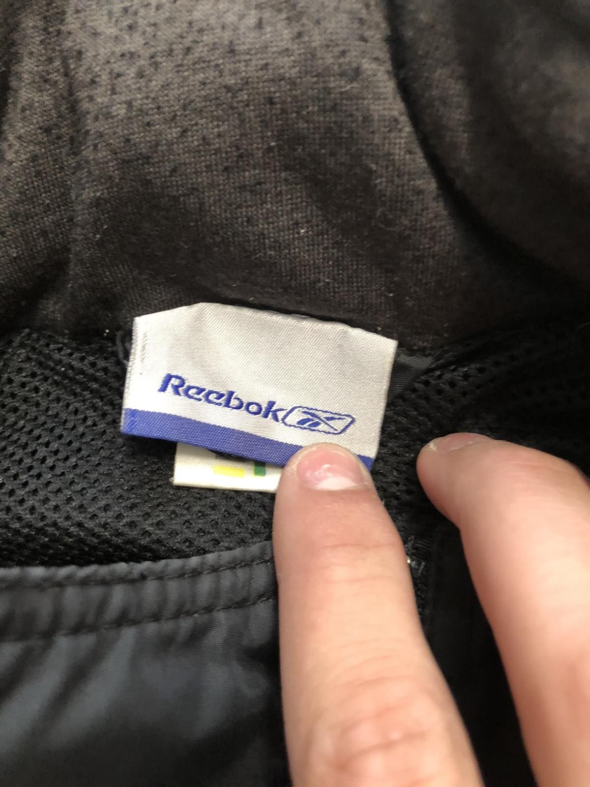 вітровка   reebok