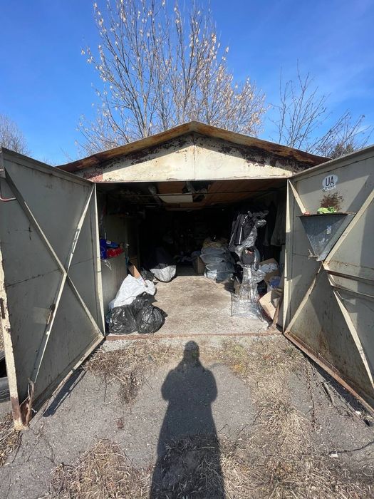 Гараж, металевий