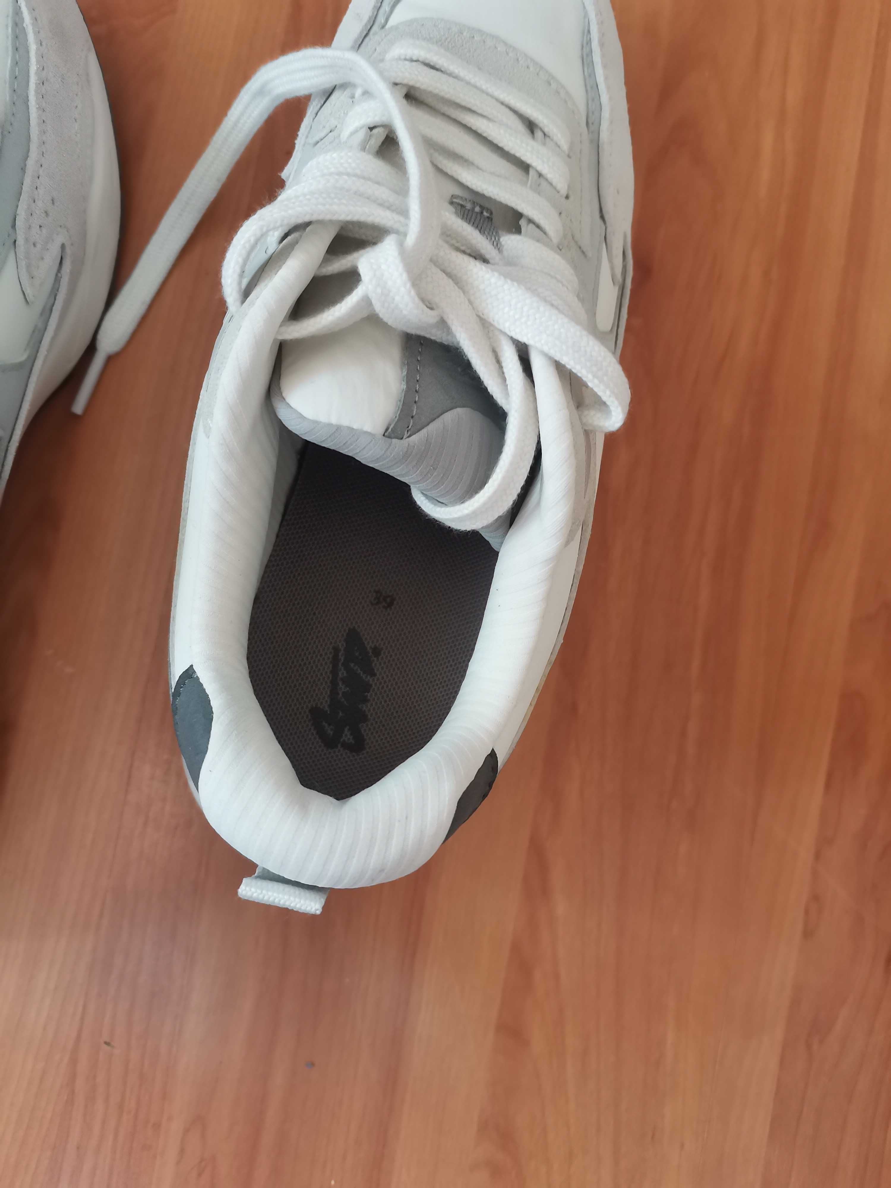 Tenis novos da pull&bear