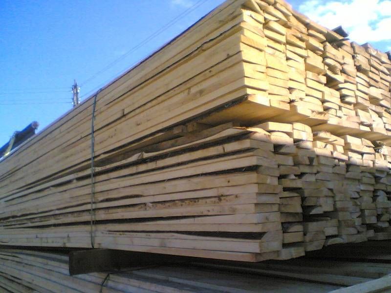 Пиломатеріали соснові брус доска ліс на кришу ліс на дах стропила