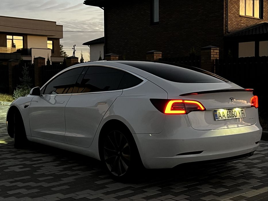 Tesla model 3 2020 Dual motor