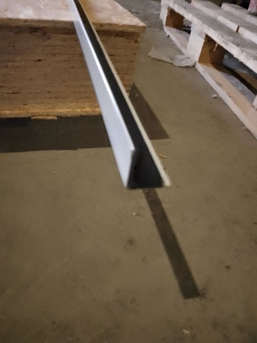 Продам крепеж подвесного потолка новое,