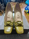 Sapatos TODS em bom estado