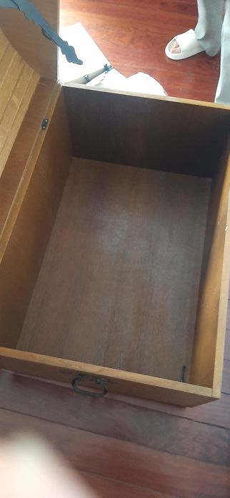 Baú antigo. Ler descrição.