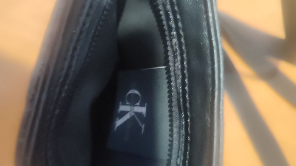 Bolsa preta Calvin Klein