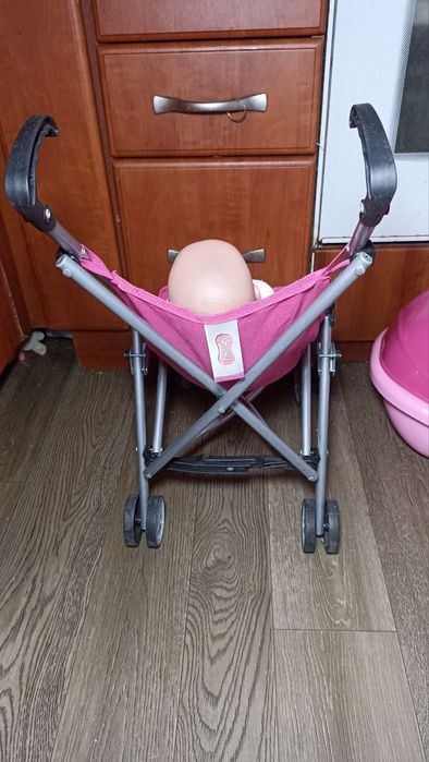 Коляска с куклой и пупсом