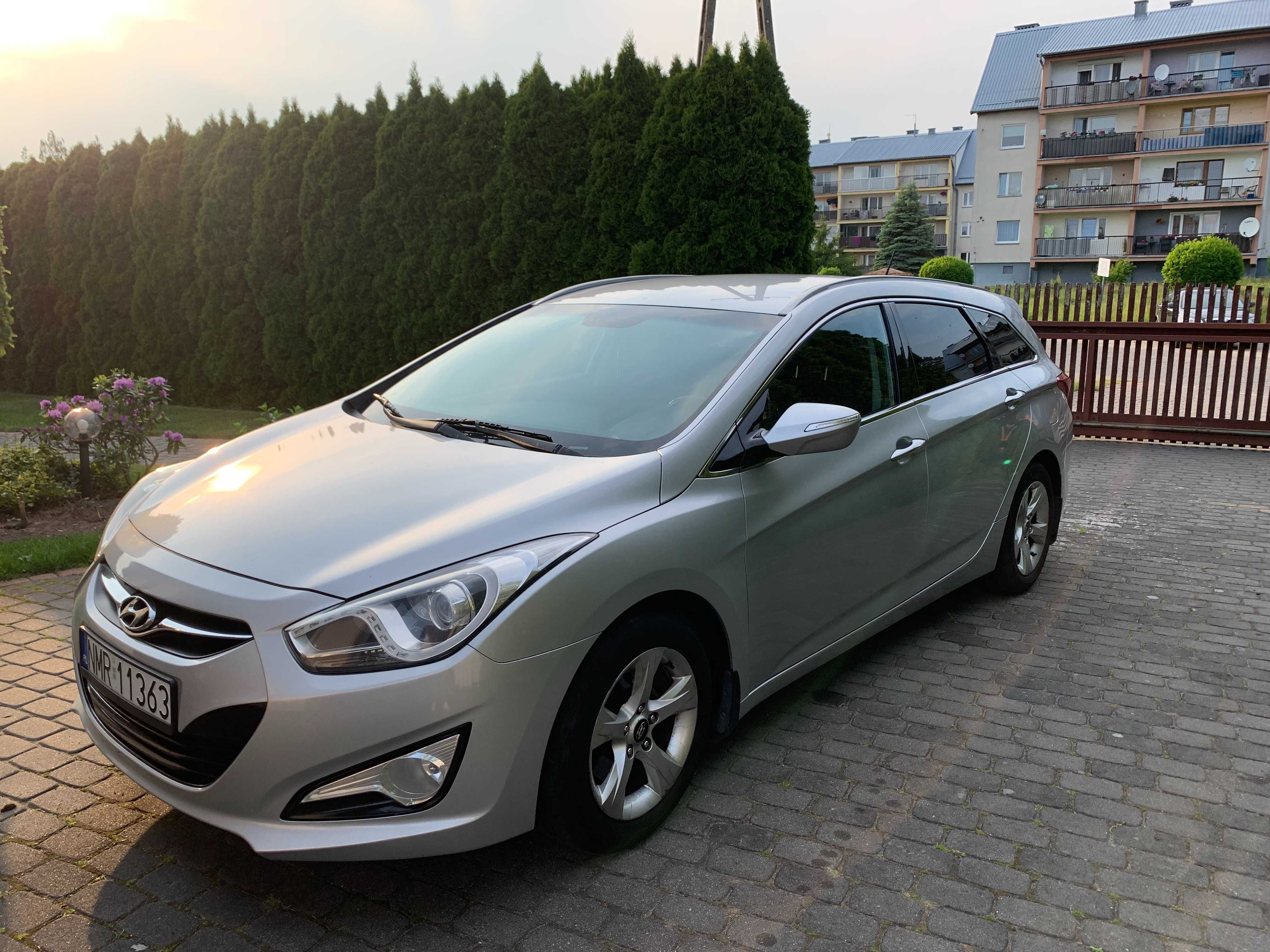 Hyundai i40 1.7 CRDI 136 KM kamera