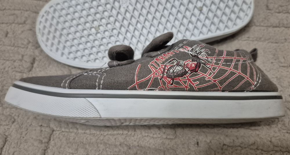 Продам нові дитячі мокасини на хлопчика 32 розміру