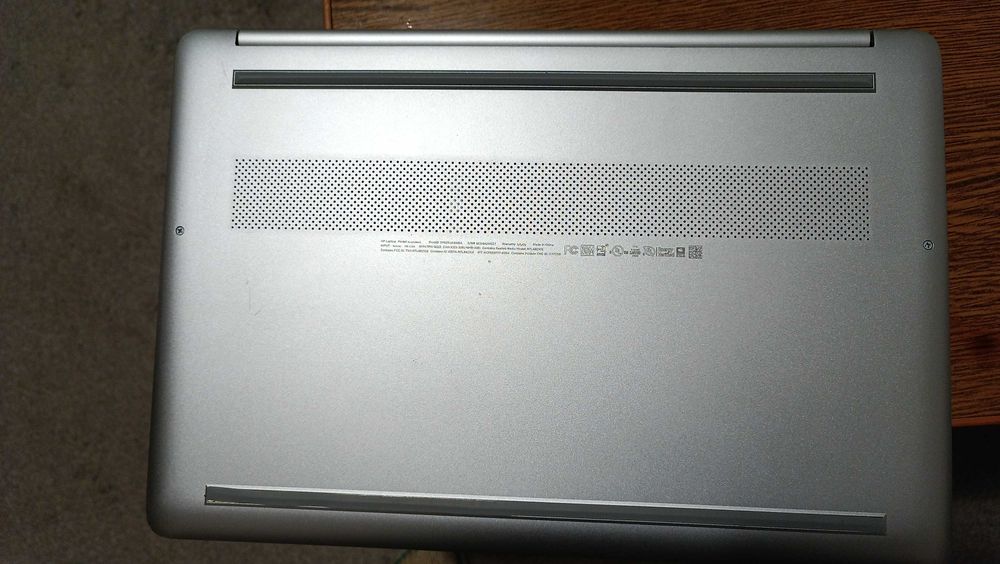 Ультрабук HP Laptop 15-dy1086nr / 15.6" / Intel Core i5-1035G1