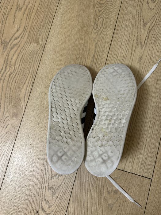 Продам кроссовки Adidas