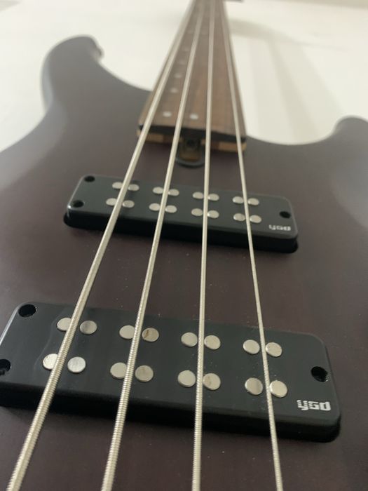 Baixo Yamaha TRBX504 Fretless
