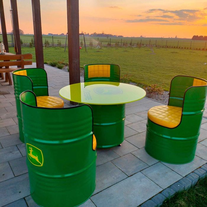 Zestaw  mebli ogrodowych John Deere