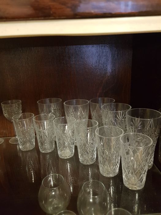 Шкаф б-у сервант.