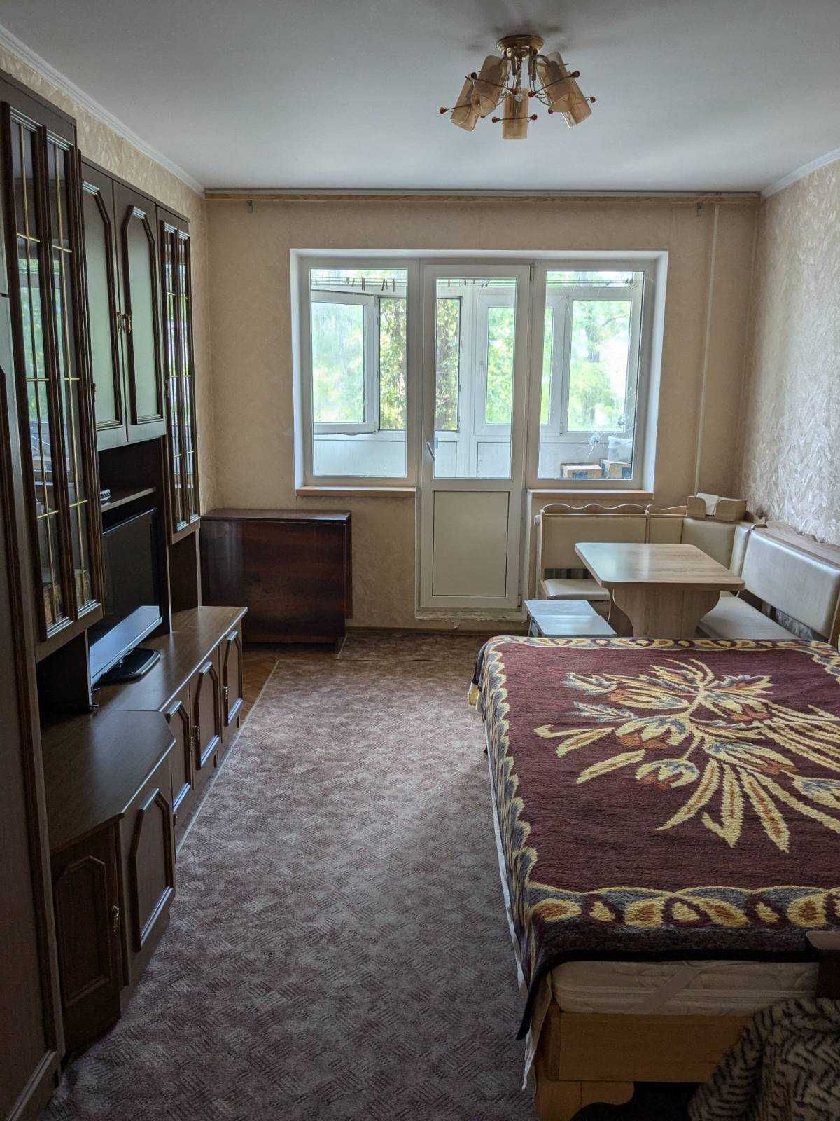 Продаю отличную  3 к\кв  3\5   с мебелью и техникой на ул. Южная