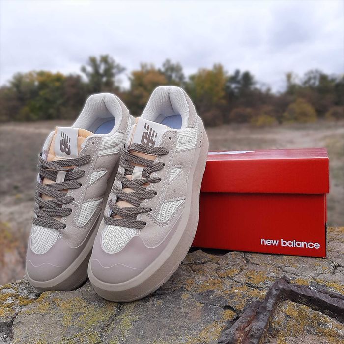 Жіночі кросівки New Balance CT302 бежеві