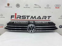Решітка радіатора VOLKSWAGEN GOLF 7    Touareg 3