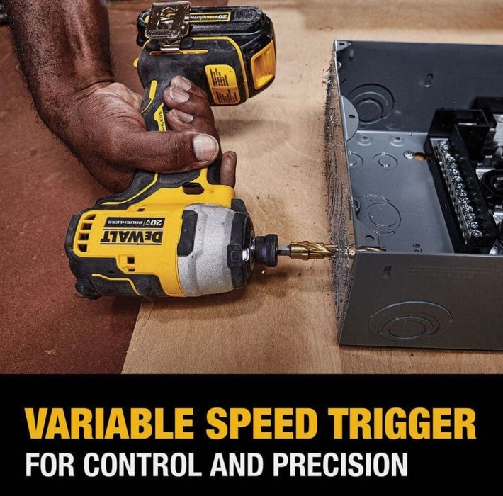 Акумуляторний безщітковий набір шуруповертів DEWALT DCK225D2 20V MAX