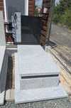 Nagrobek granitowy pomnik  szary wschodu 80x180 rzeźba