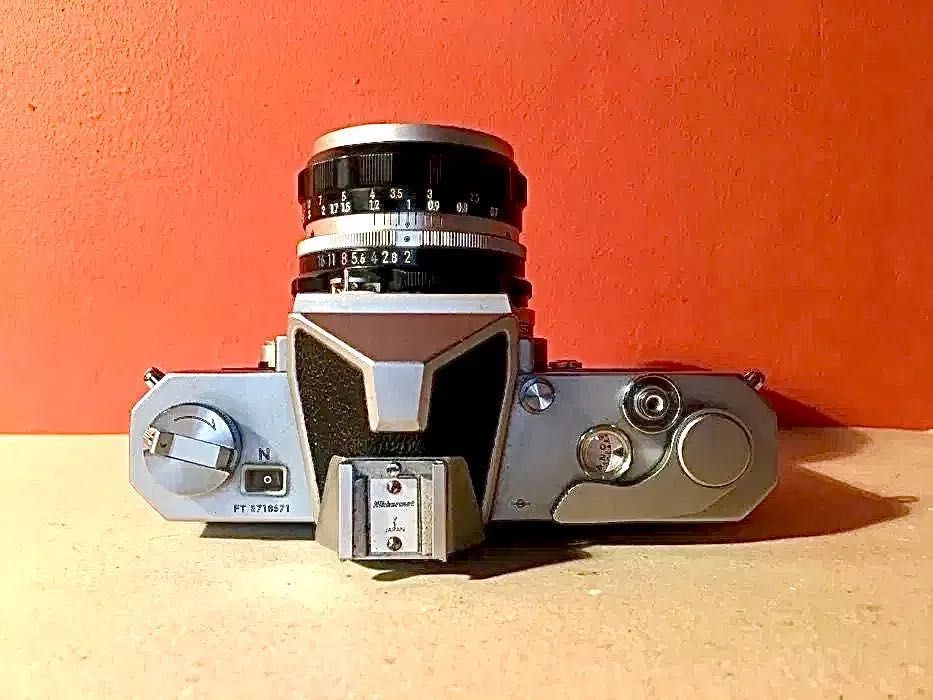 NIKKORMAT / NIKON - câmera fotográfica - ícone dos anos 70