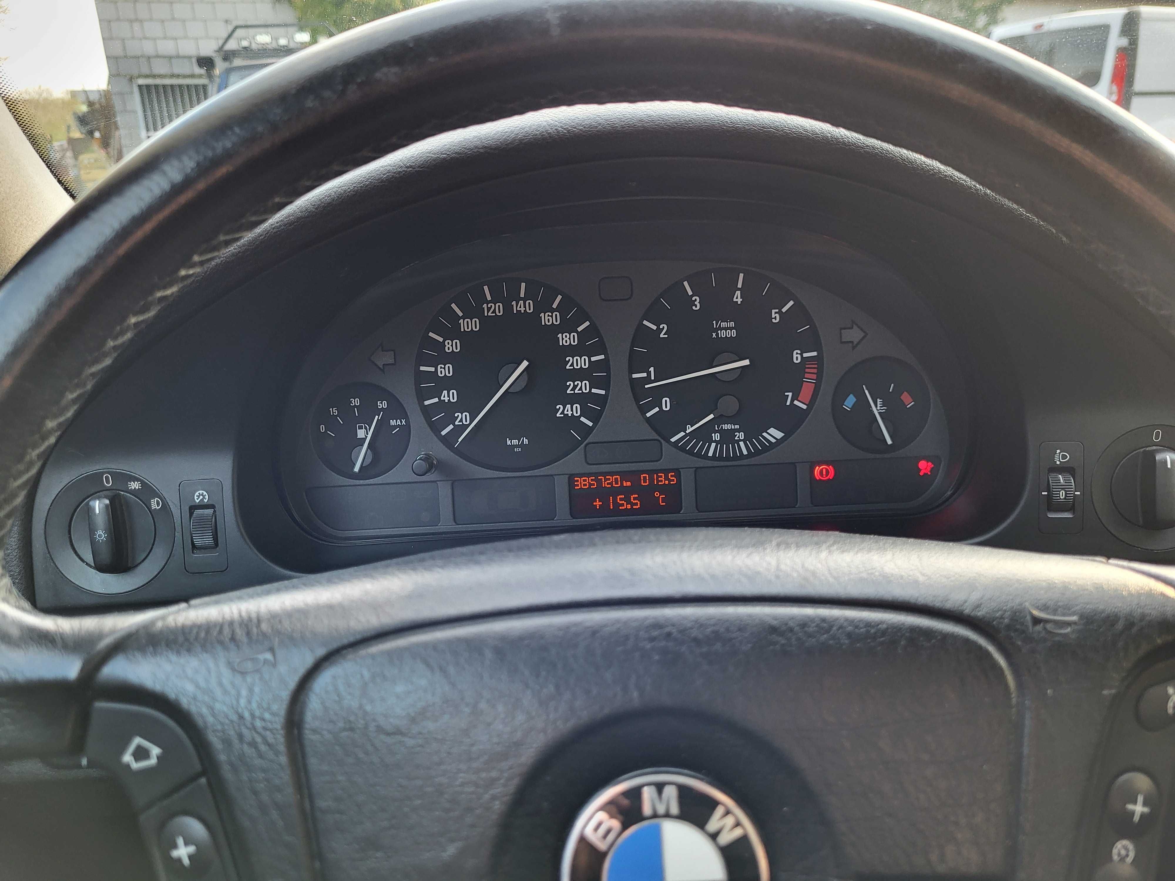 BMW Seria 5 E39 Shadowline 2.5 benzyna 170 km Mpakiet