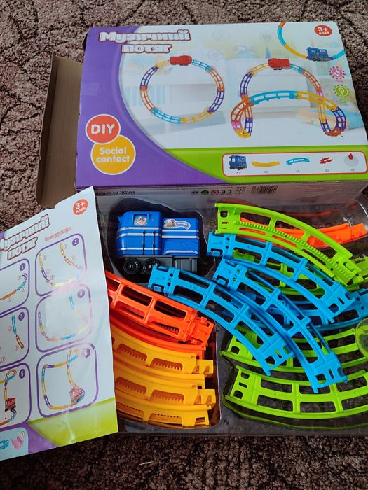 Музичний потяг . Гра для дітей