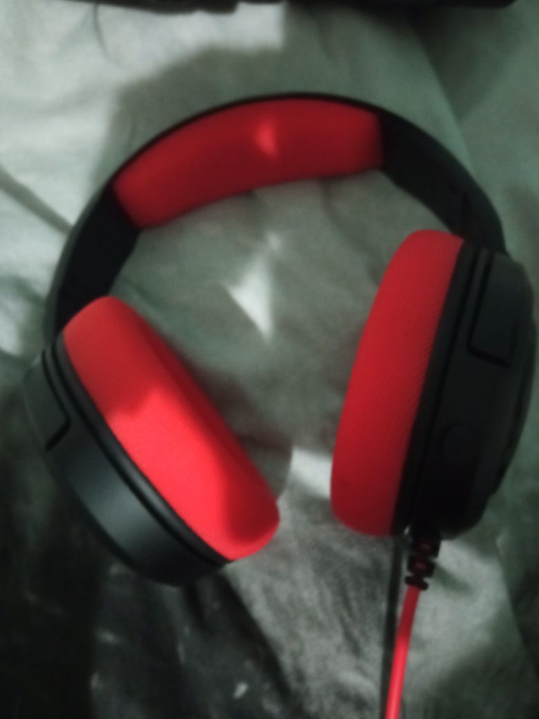 słuchawki Corsair hs35 stereo czarno czerwone
