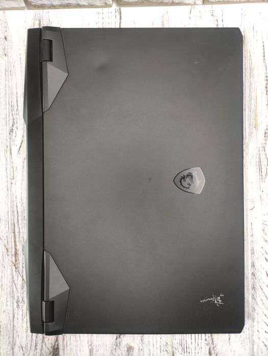 MSI Raider i7-11800H, RTX 3070(140w), 16 RAM, 1TB, 300Hz