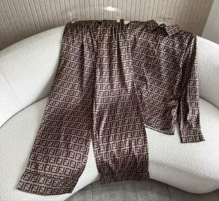 Костюм с штанами fendi