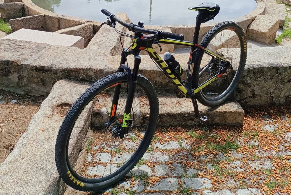 Bicicleta scott scale 930