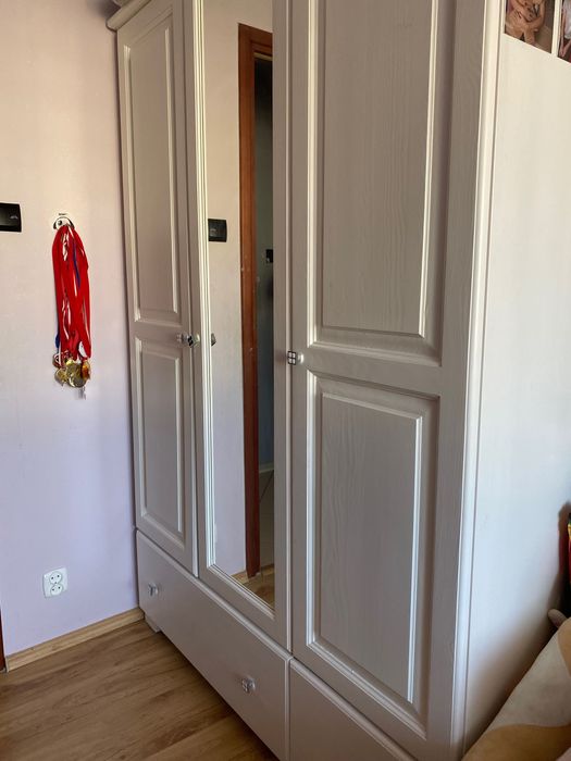 Szafa biała drewniana pokój dziecięcy,sypialnia itp,regał i biurko