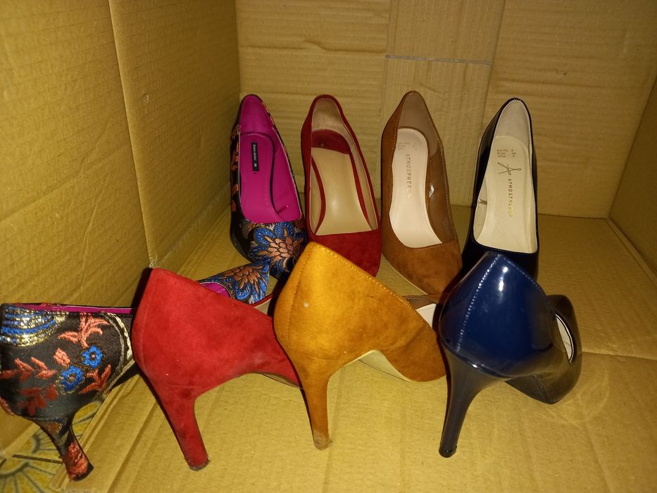 Sapatos de salto alto