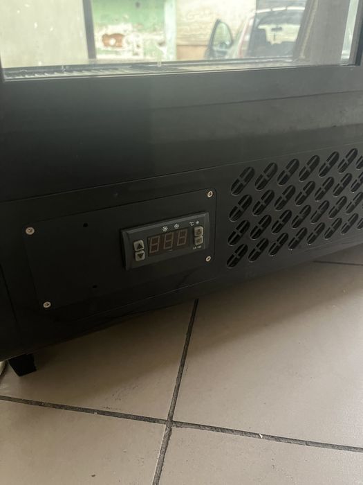 Холодильна Вітрина Настільна для десертів ggmGastro Frosty