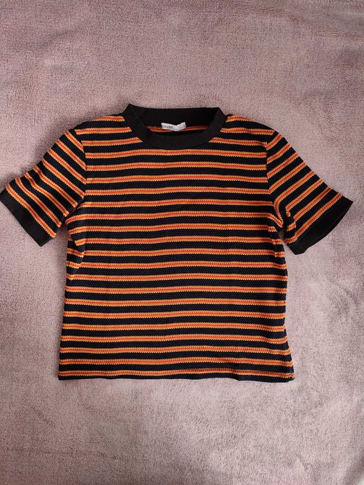 Bluzka z krótkim rękawkiem czarno-pomarańczowa