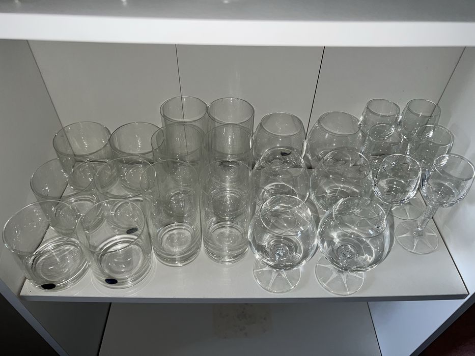 Conjunto de 48 copos de cristal