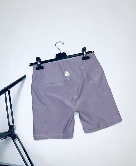 Шорти Reebok розмір M