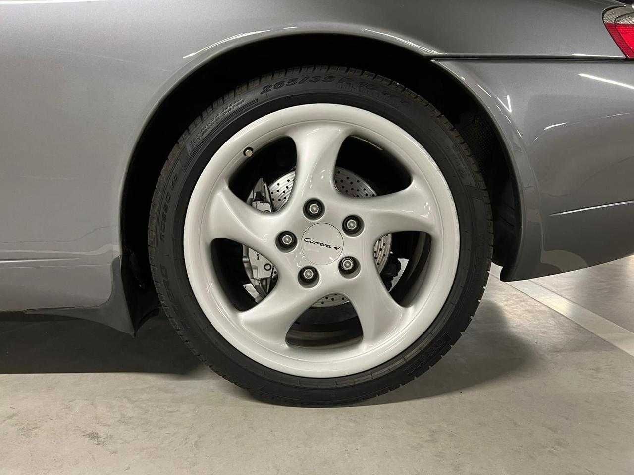 Porsche Carrera 4 c/teto abrir