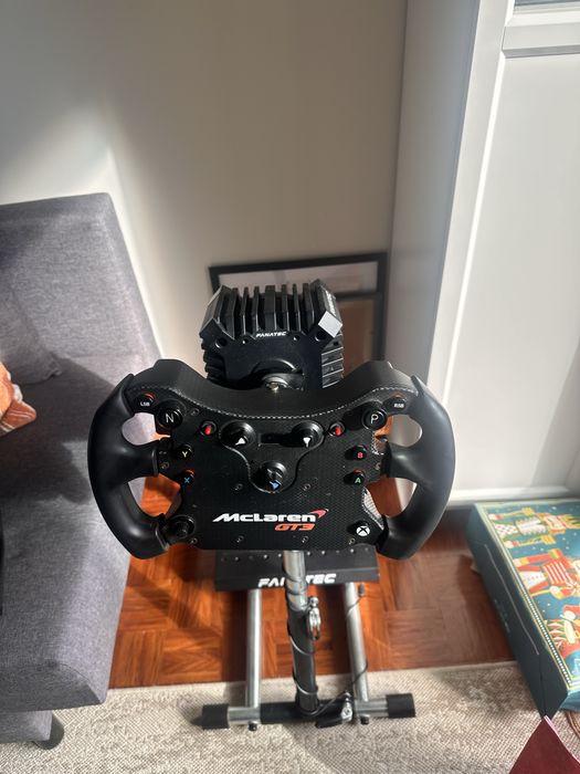 Volante / kit sim racing Fanatec com suporte