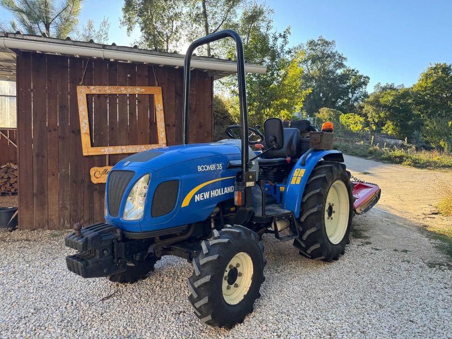New Holland Boomer 35 *Package with 9 Attachments, Excellent Condition