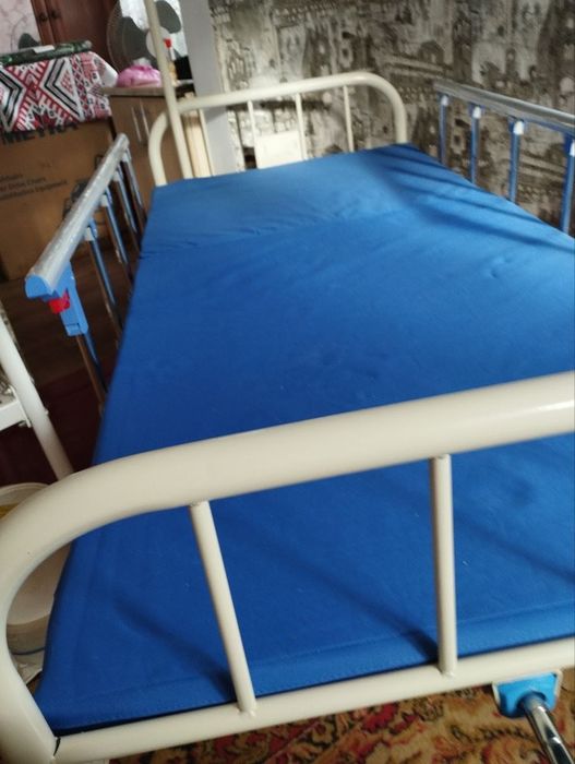 Механічне лікарняне ліжко MED1-C14