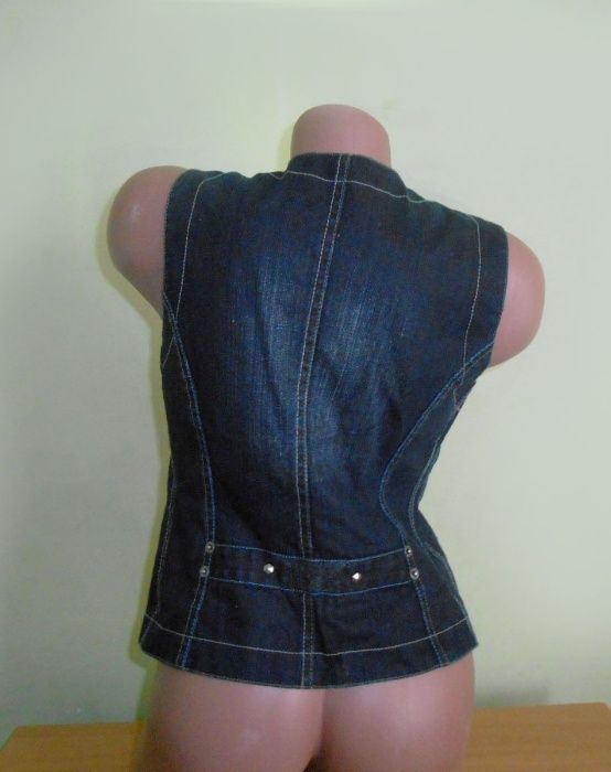 женская джинсовая жилетка размер s-m