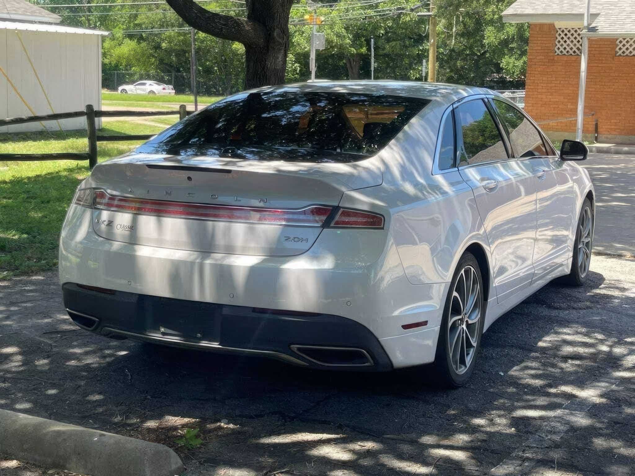 2019 Lincoln MKZ Hybrid Reserve I FWD