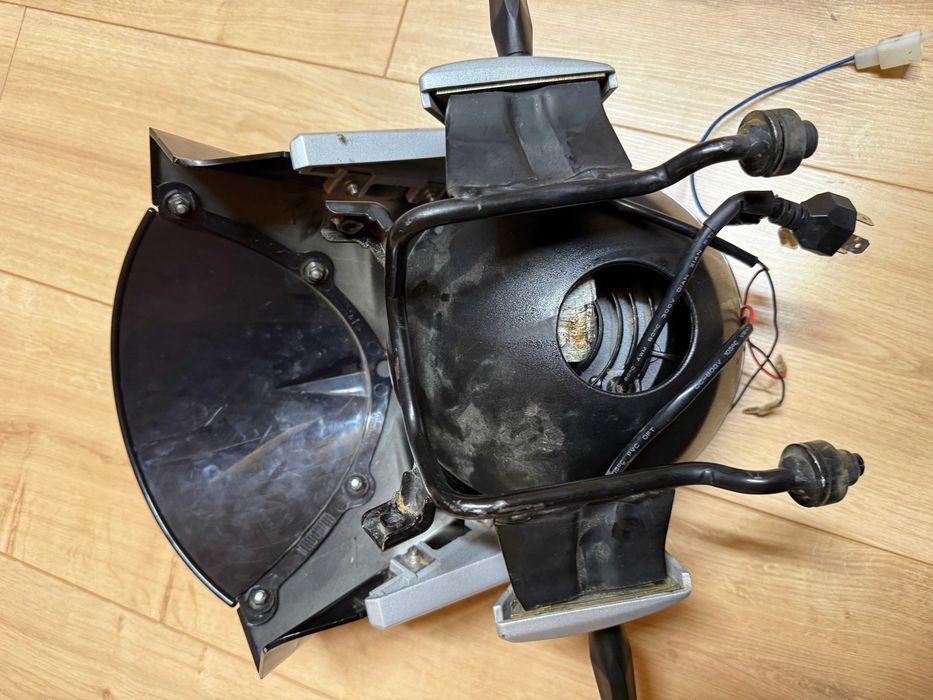 Reflektor lampa do Hyosung GT 125 + owiewka + kierunkowskazy LED