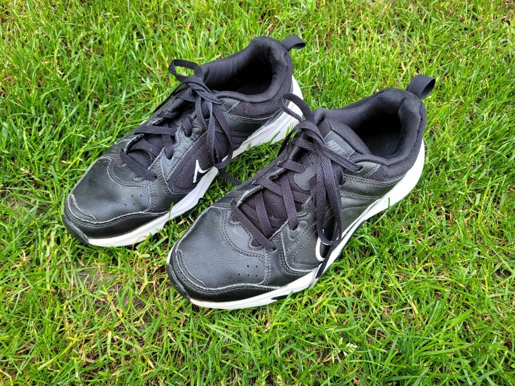 Sneakersy nike defy all day 42,5.