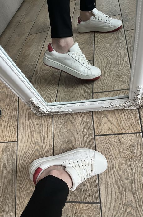 Продам оригінальні кросівки Kenzo