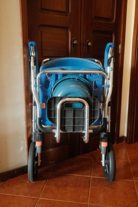Cadeira de banho dobrável - Blue Care