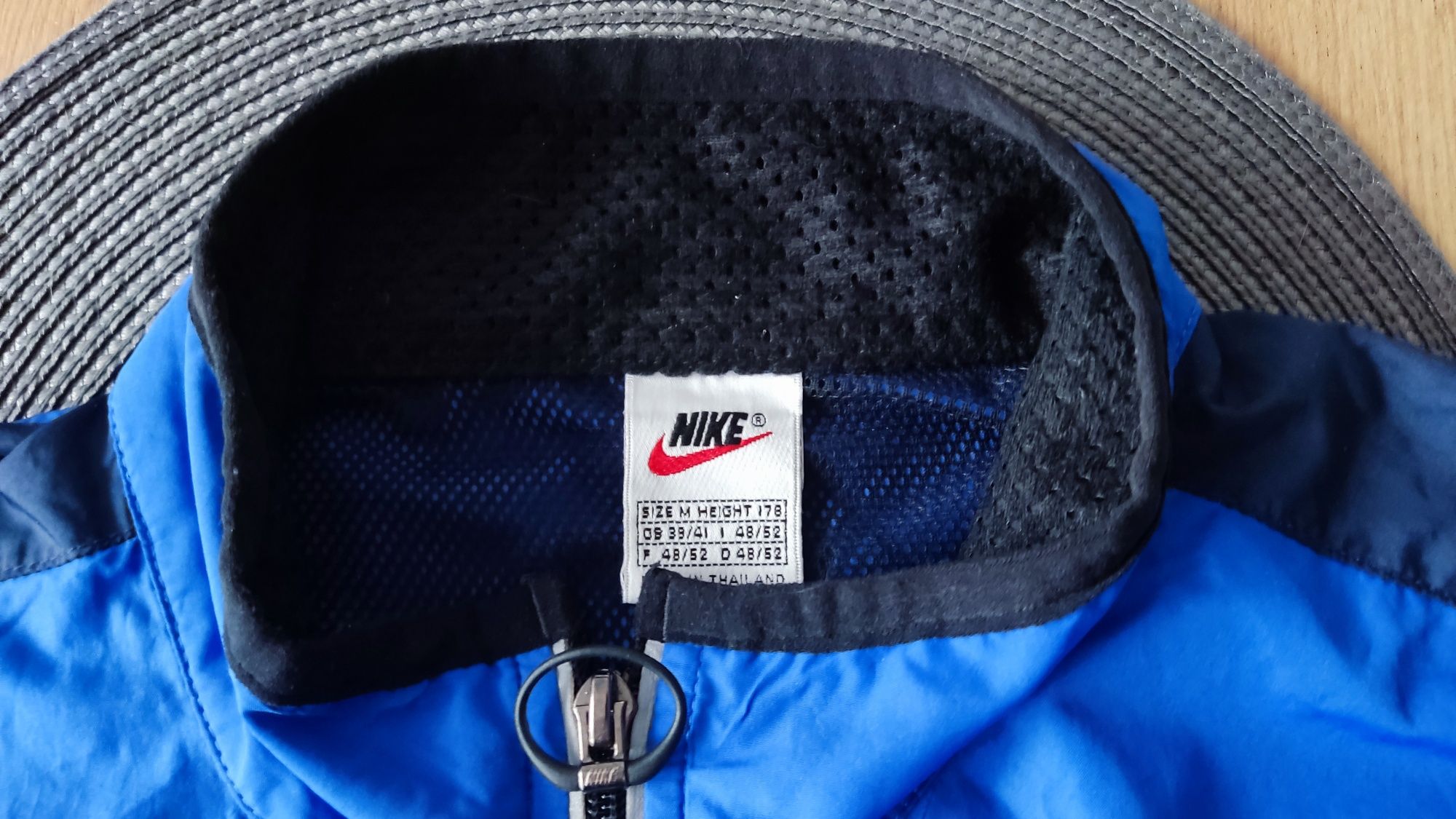 Fajny ortalionik, kurtka wiatrówka NIKE rozm. M lecz duża .