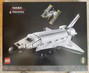 Lego ICONS 10283 - Wahadłowoec Discovery NASA