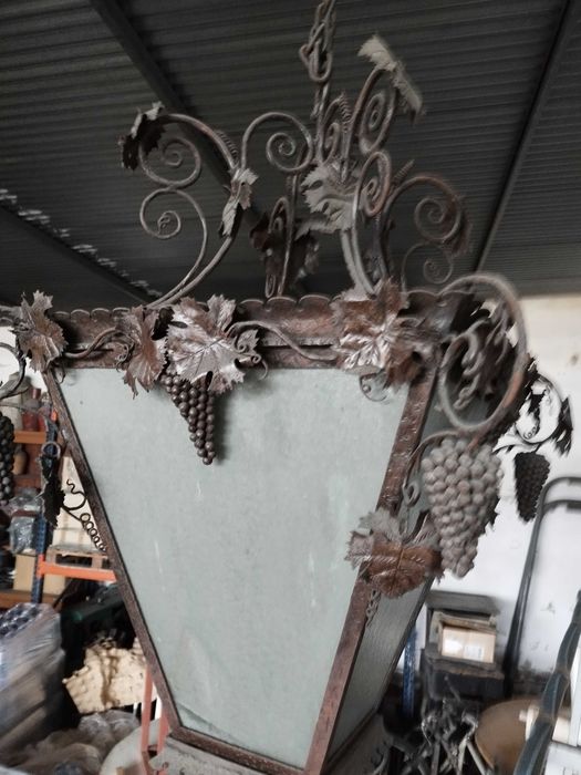 Candeeiros em ferro forjado